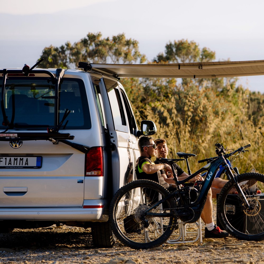 Vw t5 black online bike rack