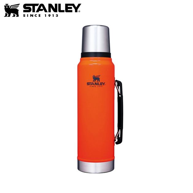 This Stanley Cup Pouch Holds Cash, Keys and Other Small Necessities